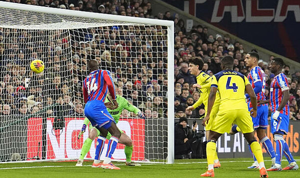 Пелес, Прем, Рішарлісона, Арчі, Грей