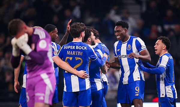 Непобедимы. Игрок сборной Испании принес Порту победу в лиге Порту, Омородион, Клары, Санта, Самора