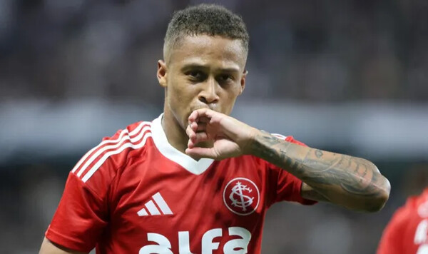 Динамо, Витиньо, Интернасьонал