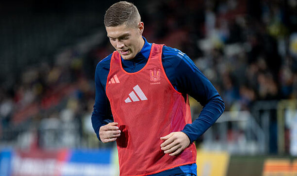 Артем, Довбик