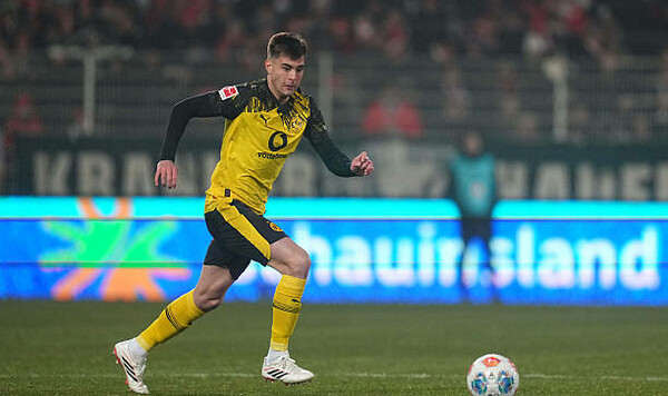 ОФИЦИАЛЬНО. Челси усилился защитником из дортмундской Боруссии Ансельмино, Челси, Аарон, Ренна, Жереми