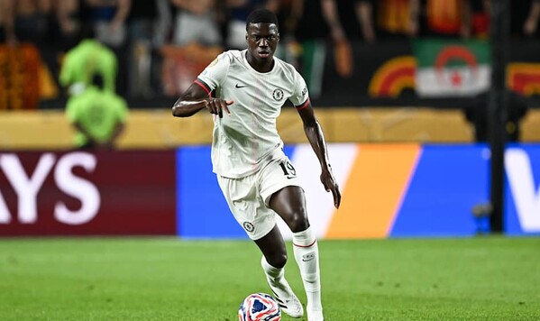 Челси, Страсбург, Сарр, Мамаду, Африки