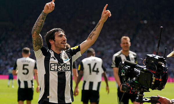 Ювентус, Сандро, Ньюкасл, Тонали, Лиги