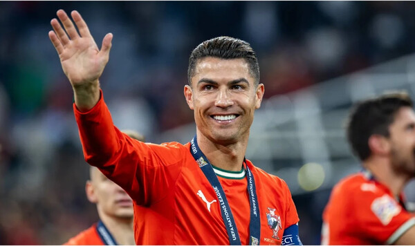 Роналду выбрал себе новый клуб и готов пойти на уменьшение зарплаты Роналду, Спортинг, Аравии
