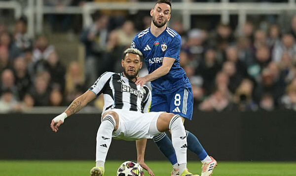 Лиги, Байером, Юнайтед