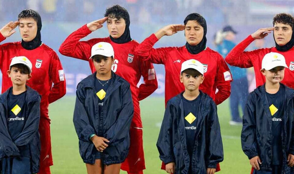 Футболистки сборной Ирана получили убежище в Австралии, но передумали Иран, Австралии, Востоке, Сиднея, Ближнем