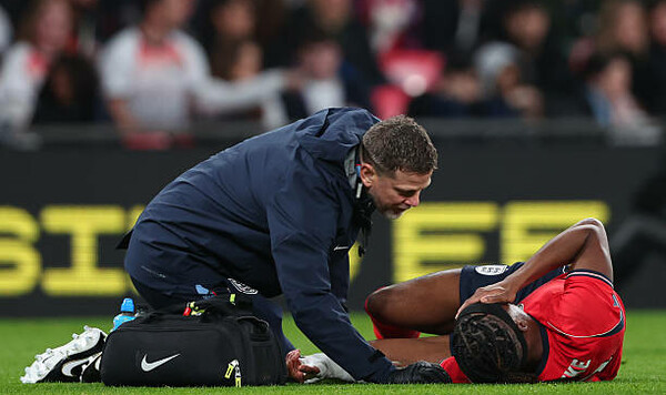 Арсенал, Англии, Спортингом, Саутгемптона, Лиги