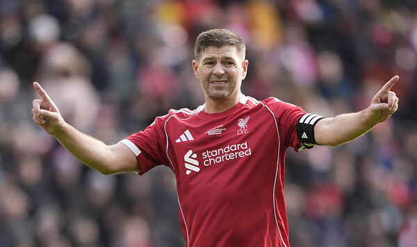 Легенда Ливерпуля стал амбассадором игорного бренда Ливерпуля, Джеррард, Англии