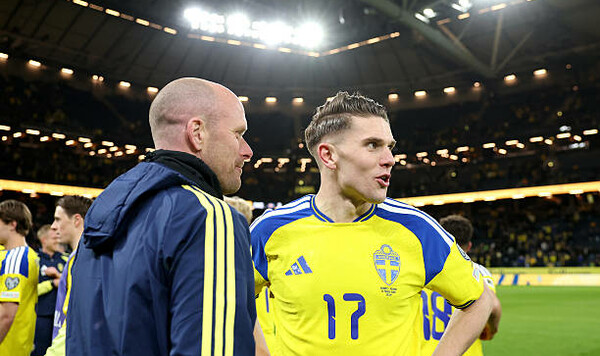 Виктор, Дьекереш, Штутгарта, Ундав