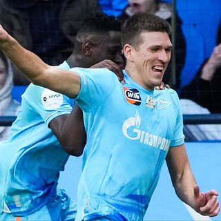 Букмекеры назвали фаворита чемпионской гонки в РПЛ России, Локомотив, Краснодар, Зенит, Дмитрий