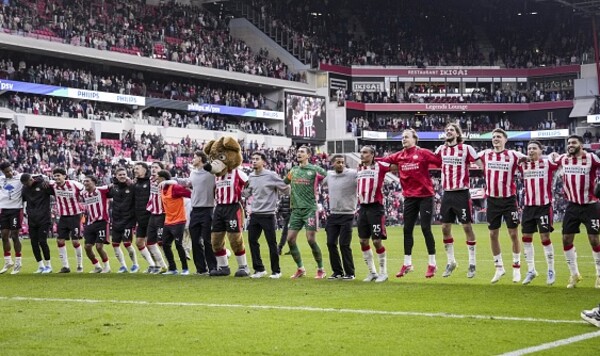 Нидерландов, Фейеноорд, Волендам