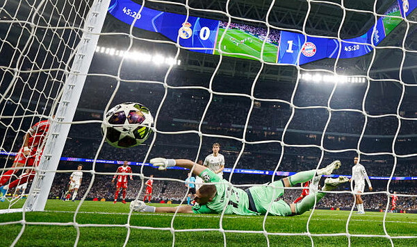 Лунину, Баварии, Гарри, Кейна, Куртуа