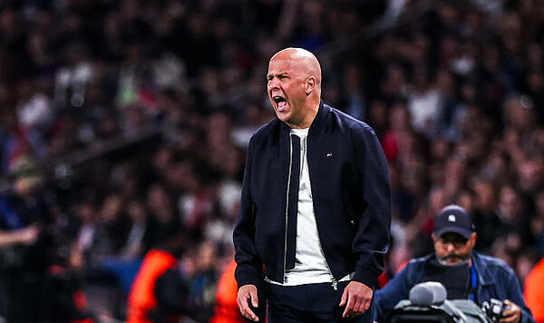 Слот, Англии, Кубке, Лиге