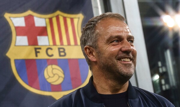 Флик назвал двух игроков, из-за которых Барса опозорилась в Лиге чемпионов Барса, Кубарси, Роберт, Левандовски, Флик