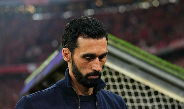 Арбелоа готов уйти из Реала после поражения от Баварии в Лиге чемпионов Лиги, Баварии, Реал, Арбелоа