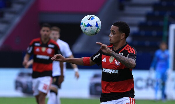 Фламенго, Шахтер, Райану, Роберто