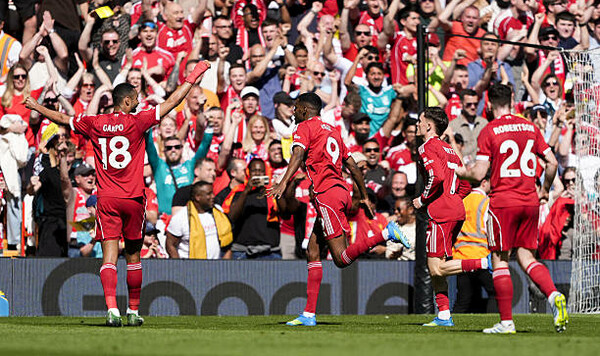 Исак, Кристал, Пэлас, Робертсон, Премьер