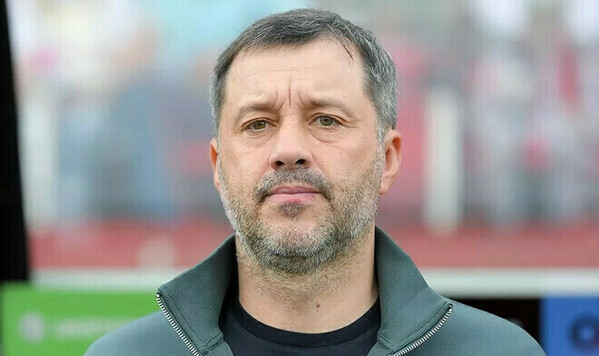 Александрию, Юрий, Левый