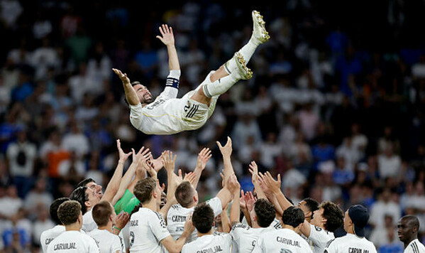 500 млн евро. Реал подписал крупнейший спонсорский контракт Реал, Шахтера, Динамо, Перес, Лиги