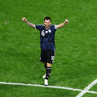 Мостовой предложил отдать «Золотой мяч» Месси на вечное хранение Золотой, Месси, Аргентины, Англии, Лионеля