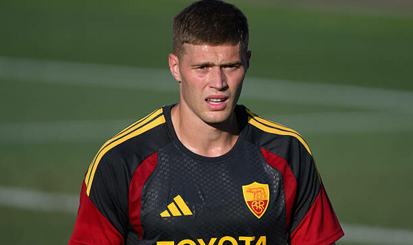 Болоньи, Довбик, Артем