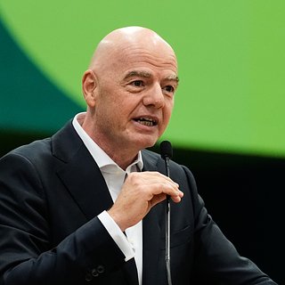 Стало известно о привилегиях любовницы главы ФИФА в УЕФА Инфантино, Платини, Российский