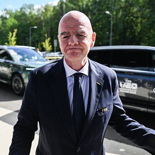 Инфантино, Франции, Джанни, Федерации